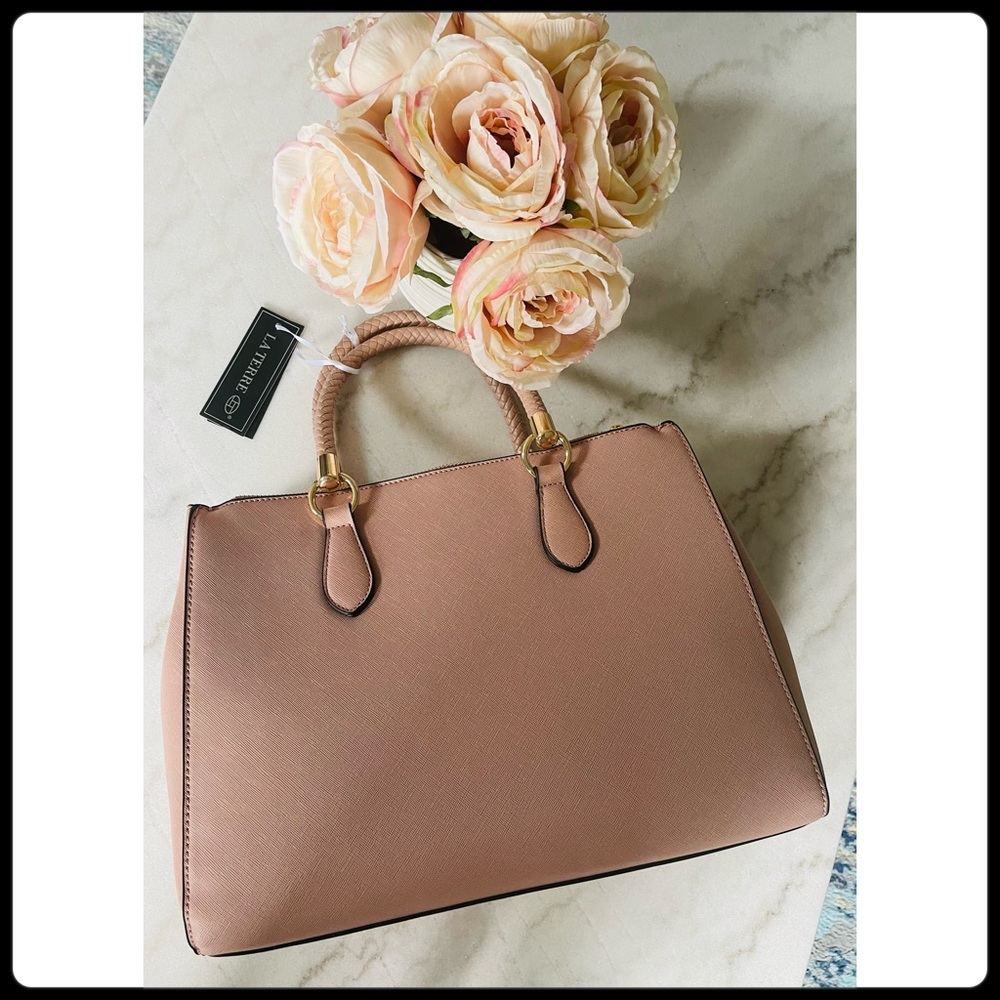 New with tags, beautiful vegan leather tote in blush/pink